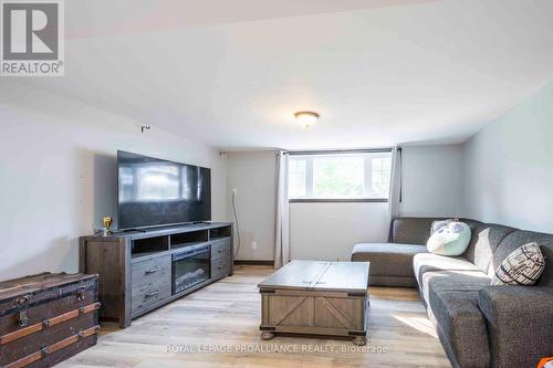 232 Downs Road, Quinte West, ON - Indoor Photo Showing Living Room