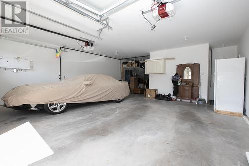 60 Queensgate Blvd, Sault Ste. Marie, ON - Indoor Photo Showing Garage