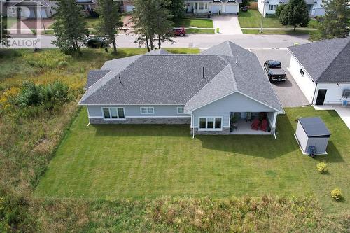 60 Queensgate Blvd, Sault Ste. Marie, ON - Outdoor