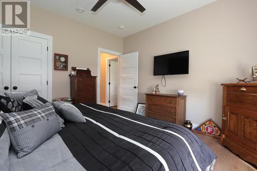 60 Queensgate Blvd, Sault Ste. Marie, ON - Indoor Photo Showing Bedroom