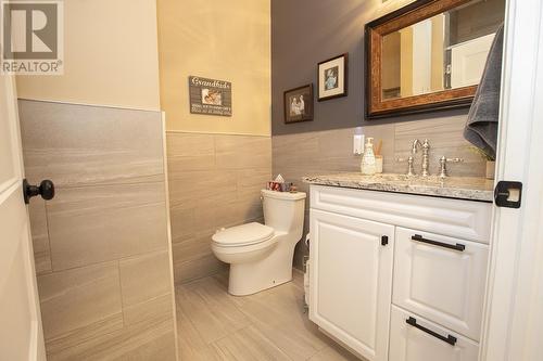 60 Queensgate Blvd, Sault Ste. Marie, ON - Indoor Photo Showing Bathroom