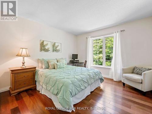 832 Boston Mills Road, Caledon, ON - Indoor Photo Showing Bedroom