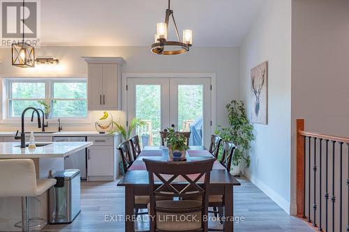 572 Sixth Line, Havelock-Belmont-Methuen, ON - Indoor Photo Showing Dining Room