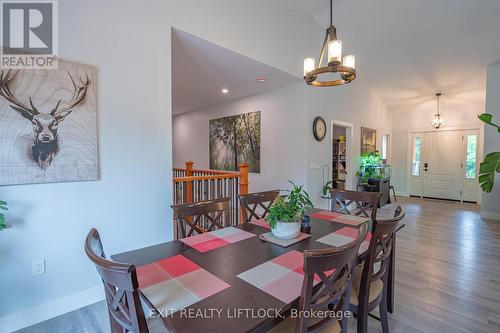 572 Sixth Line, Havelock-Belmont-Methuen, ON - Indoor Photo Showing Dining Room