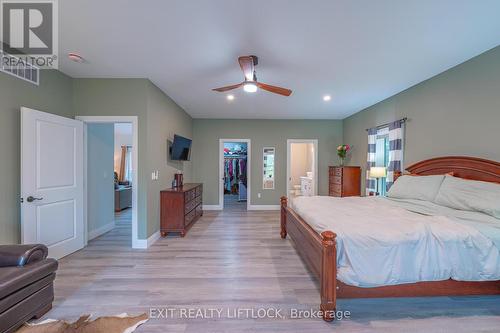 572 Sixth Line, Havelock-Belmont-Methuen, ON - Indoor Photo Showing Bedroom