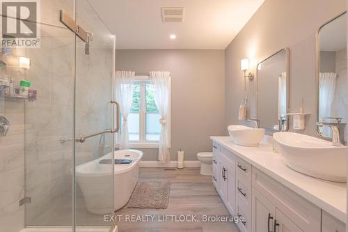 572 Sixth Line, Havelock-Belmont-Methuen, ON - Indoor Photo Showing Bathroom