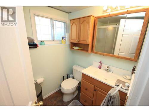 6487 Coyote Street, Oliver, BC - Indoor Photo Showing Bathroom