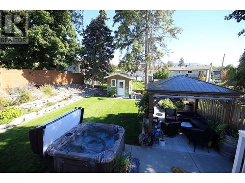 6487 Coyote Street, Oliver, BC - Outdoor With Backyard