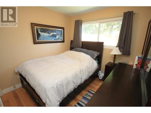 6487 Coyote Street, Oliver, BC - Indoor Photo Showing Bedroom