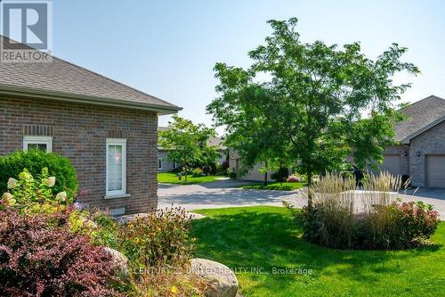 140 - 301 Carnegie Avenue, Peterborough (Northcrest), ON - Outdoor