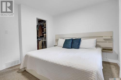 89 Mcnab Crescent, Regina, SK - Indoor Photo Showing Bedroom