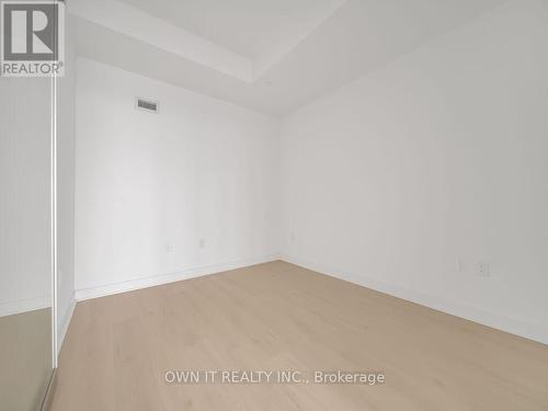 5705 - 3900 Confederation Parkway, Mississauga, ON - Indoor Photo Showing Other Room