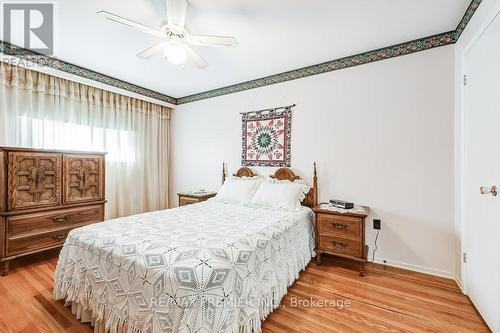 2360 Whaley Drive, Mississauga, ON - Indoor Photo Showing Bedroom