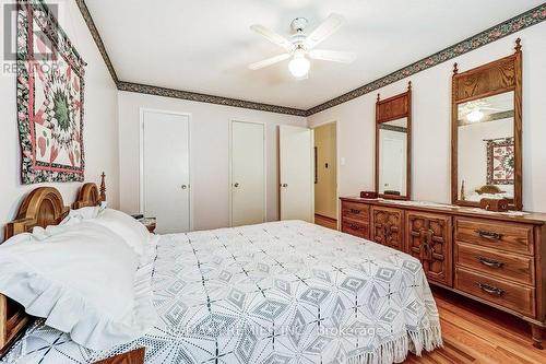 2360 Whaley Drive, Mississauga, ON - Indoor Photo Showing Bedroom