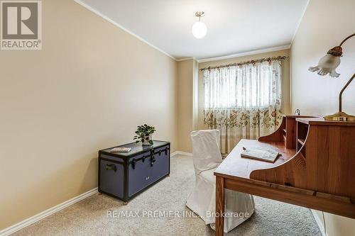 2360 Whaley Drive, Mississauga, ON - Indoor