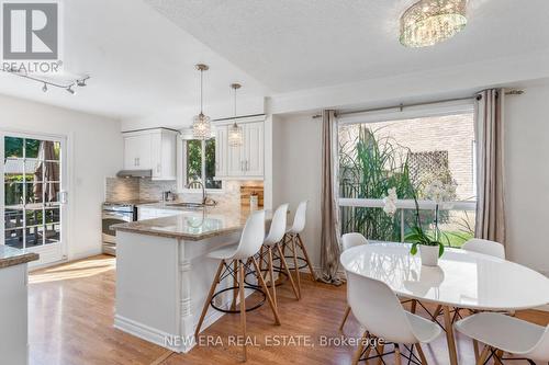 4216 Viburnum Court, Mississauga, ON - Indoor Photo Showing Dining Room