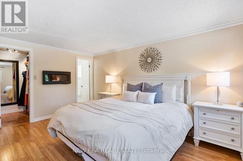 4216 Viburnum Court, Mississauga, ON - Indoor Photo Showing Bedroom