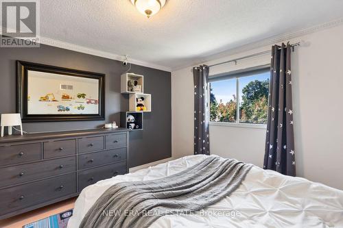 4216 Viburnum Court, Mississauga (Creditview), ON - Indoor Photo Showing Bedroom