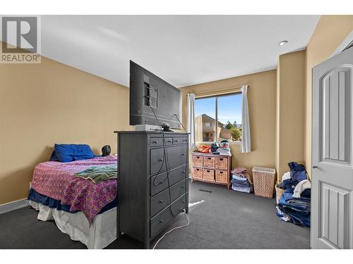 2210 Quail Run Drive, Kelowna, BC - Indoor Photo Showing Bedroom