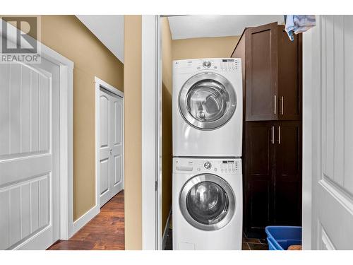 2210 Quail Run Drive, Kelowna, BC - Indoor Photo Showing Laundry Room