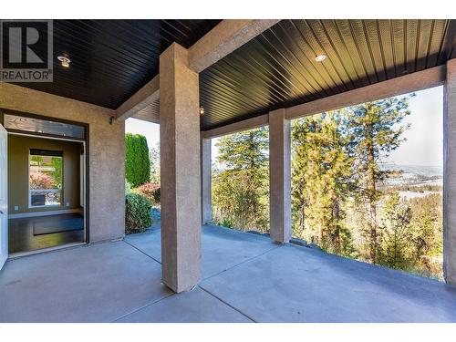 2210 Quail Run Drive, Kelowna, BC - Outdoor With Exterior