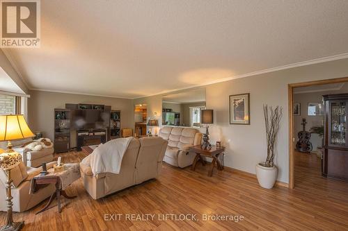 5433 County Road 30, Trent Hills (Campbellford), ON - Indoor Photo Showing Living Room