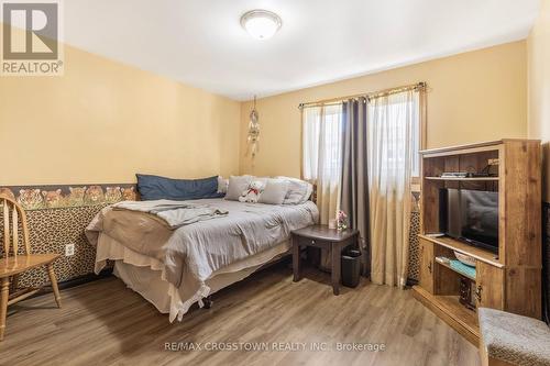 107 Fred Cook Drive, Bradford West Gwillimbury (Bradford), ON - Indoor Photo Showing Bedroom