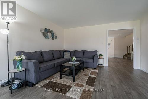 7 Oliver Lane, Asphodel-Norwood (Norwood), ON - Indoor Photo Showing Living Room