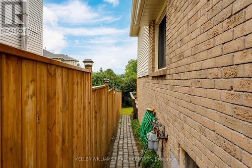 16 Gosney Crescent W, Barrie (Painswick North), ON - Outdoor With Exterior