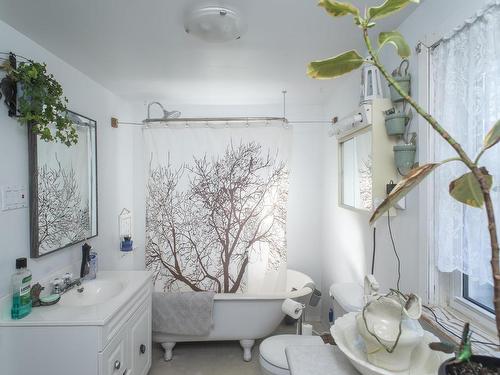 1009 Frederica Street W, Thunder Bay, ON - Indoor Photo Showing Bathroom