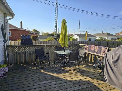 1009 Frederica Street W, Thunder Bay, ON - Outdoor With Deck Patio Veranda With Exterior