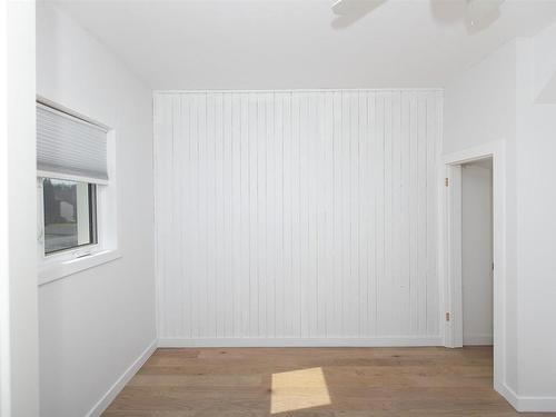 26 Manion Street, Thunder Bay, ON - Indoor Photo Showing Other Room