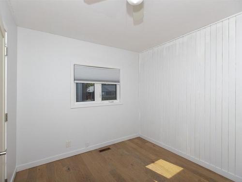 26 Manion Street, Thunder Bay, ON - Indoor Photo Showing Other Room