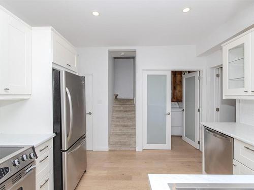 26 Manion Street, Thunder Bay, ON - Indoor Photo Showing Kitchen