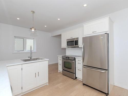 26 Manion Street, Thunder Bay, ON - Indoor Photo Showing Kitchen