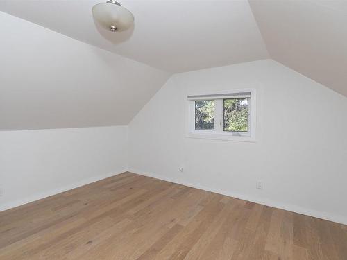 26 Manion Street, Thunder Bay, ON - Indoor Photo Showing Other Room