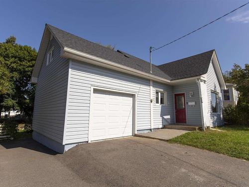 26 Manion Street, Thunder Bay, ON - Outdoor