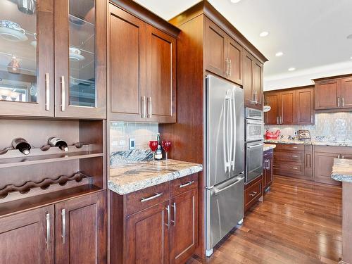 9-1900 Irongate Place, Kamloops, BC - Indoor Photo Showing Kitchen