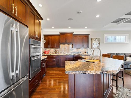 9-1900 Irongate Place, Kamloops, BC - Indoor Photo Showing Kitchen With Upgraded Kitchen