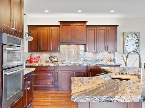 9-1900 Irongate Place, Kamloops, BC - Indoor Photo Showing Kitchen With Upgraded Kitchen