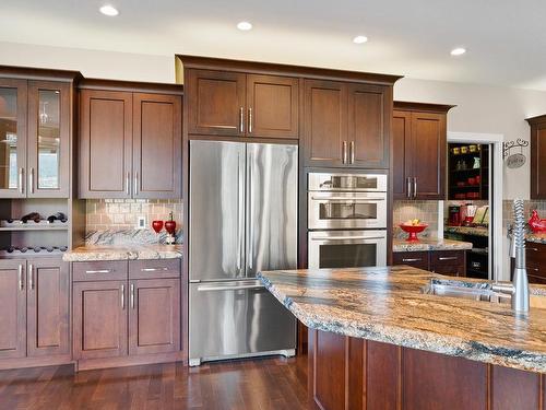 9-1900 Irongate Place, Kamloops, BC - Indoor Photo Showing Kitchen