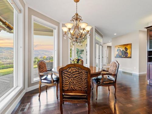 9-1900 Irongate Place, Kamloops, BC - Indoor Photo Showing Dining Room