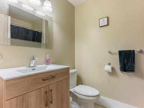 23-2714 Tranquille Rd, Kamloops, BC - Indoor Photo Showing Bathroom