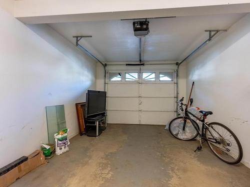 23-2714 Tranquille Rd, Kamloops, BC - Indoor Photo Showing Garage