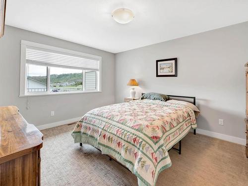 113-8800 Dallas Drive, Kamloops, BC - Indoor Photo Showing Bedroom