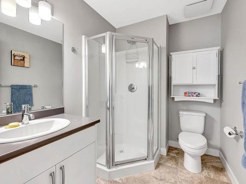 113-8800 Dallas Drive, Kamloops, BC - Indoor Photo Showing Bathroom