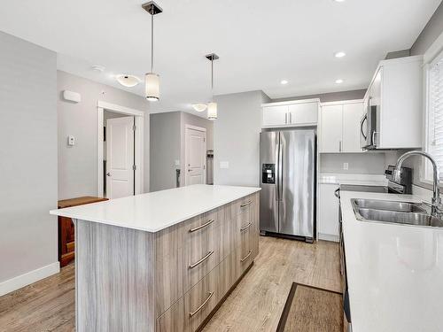 113-8800 Dallas Drive, Kamloops, BC - Indoor Photo Showing Kitchen With Double Sink With Upgraded Kitchen