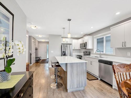 113-8800 Dallas Drive, Kamloops, BC - Indoor Photo Showing Kitchen With Upgraded Kitchen