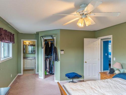 1955 Parkcrest Ave, Kamloops, BC - Indoor Photo Showing Bedroom