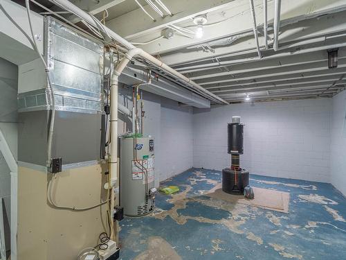 1955 Parkcrest Ave, Kamloops, BC - Indoor Photo Showing Basement